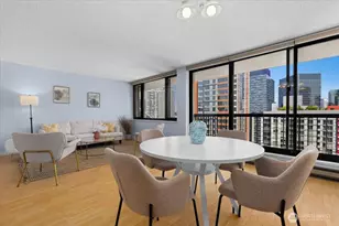 2100 3rd Ave, Seattle, WA 98121 - Photo 10