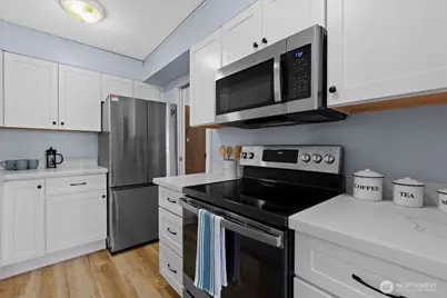 2100 3rd Avenue #2505, Seattle, WA 98121 - Photo 12
