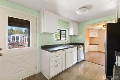 13125 Ridge Circle E, Bonney Lake, WA 98391 - Photo 8