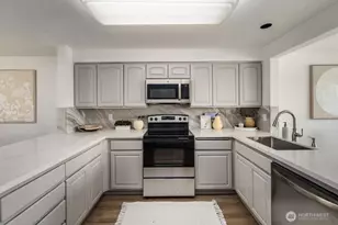 15662 NE 70th Ct, Redmond, WA 98052 - Photo 16