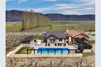 5814 Colockum Road, Malaga, WA 98828 - Photo 1