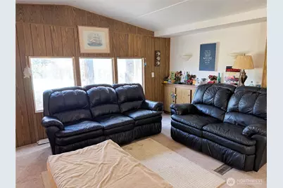 31884 Phillips Lane E, Davenport, WA 99122 - Photo 14