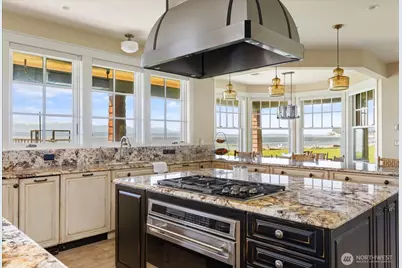 5848 Mutiny Bay Road, Freeland, WA 98249 - Photo 24