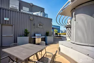 2033 2nd Ave, Seattle, WA 98121 - Photo 22