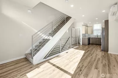 1400 N 95th Street, Seattle, WA 98103 - Photo 10