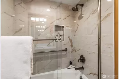 2320 43rd Avenue E #15A, Seattle, WA 98112 - Photo 28