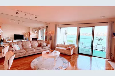 1221 Harbor Avenue SW #305, Seattle, WA 98116 - Photo 8