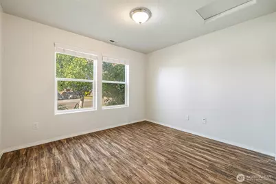 5905 W 4th Place, Kennewick, WA 99336 - Photo 8