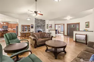 425 400th St S, Roy, WA 98580 - Photo 4