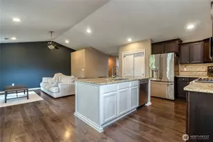 301 NE Danner Ln, College Place, WA 99324 - Photo 4