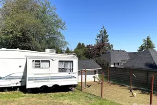 1017 Ballentine St, Raymond, WA 98577 - Photo 8