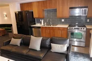 76 Cedar St, Seattle, WA 98121 - Photo 10