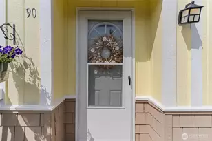 1427 100th St SW, Everett, WA 98204 - Photo 2