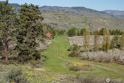 712 Moonlit Lane, Wenatchee, WA 98801 - Photo 2