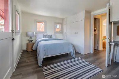 2035 Fairview Avenue E #D, Seattle, WA 98102 - Photo 16