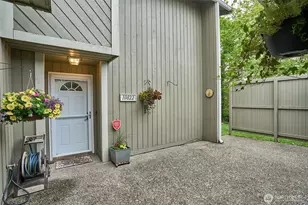 10822 SE 260th St, Kent, WA 98030 - Photo 2