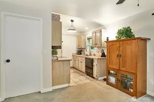 10822 SE 260th St, Kent, WA 98030 - Photo 4