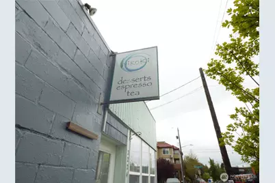2224 N 56th Street, Seattle, WA 98103 - Photo 2