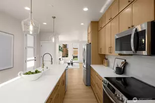 10604 NE 137th Pl, Kirkland, WA 98034 - Photo 8