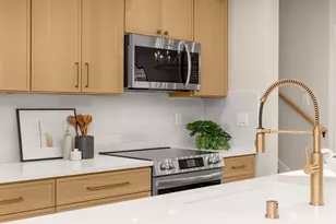 10604 NE 137th Pl, Kirkland, WA 98034 - Photo 12