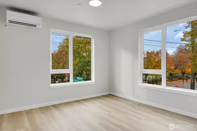 2372 Franklin Avenue E, Seattle, WA 98102 - Photo 24