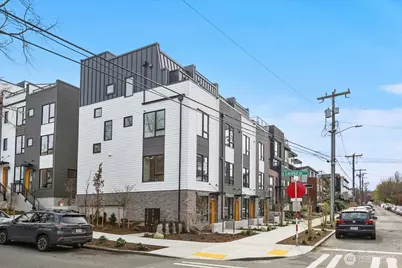 2372 Franklin Avenue E, Seattle, WA 98102 - Photo 1