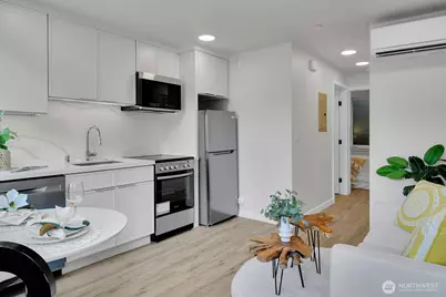 2372 Franklin Avenue E, Seattle, WA 98102 - Photo 16