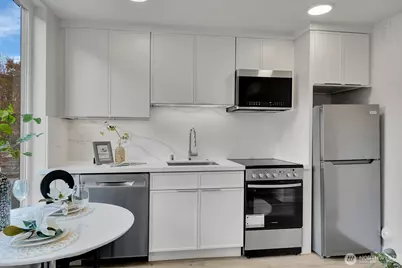 2372 Franklin Avenue E, Seattle, WA 98102 - Photo 22