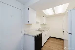 70 E Huckleberry Dr, Grapeview, WA 98546 - Photo 10