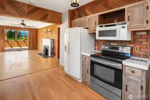 25443 Pioneer Way NW, Poulsbo, WA 98370 - Photo 24