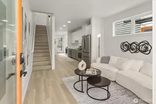 259 E Louisa St, Seattle, WA 98102 - Photo 2