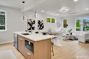 261 E Louisa St, Seattle, WA 98102 - Photo 2