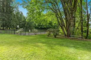 9803 Crystal Lake Dr, Woodinville, WA 98077 - Photo 38