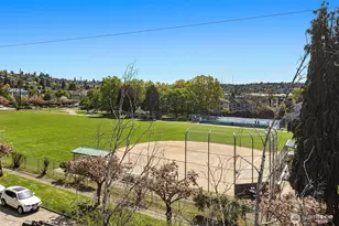 972 NW 54th St, Seattle, WA 98107 - Photo 32