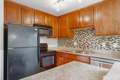 20320 Bothell-Everett Highway #D301, Bothell, WA 98012 - Photo 18