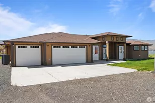 207 Clayton Pl, Mattawa, WA 99349 - Photo 2