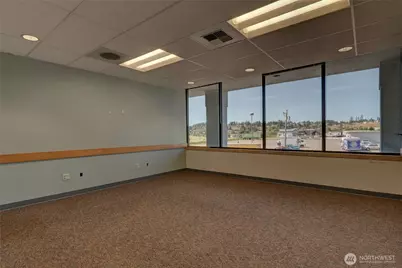 275 SE Pioneer Way #204, Oak Harbor, WA 98277 - Photo 2