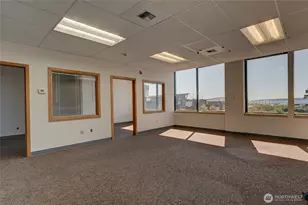 275 SE Pioneer Way, Oak Harbor, WA 98277 - Photo 10