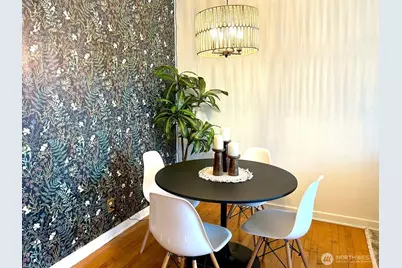 8214 Greenwood Avenue N, Seattle, WA 98103 - Photo 12