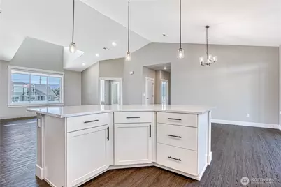 819 N Newport Loop, East Wenatchee, WA 98802 - Photo 10