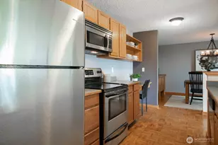 2500 W Manor Pl, Seattle, WA 98199 - Photo 16