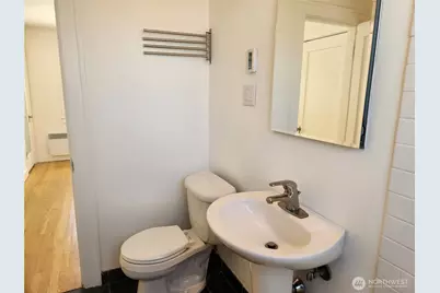 2114 7th Avenue W #5, Seattle, WA 98119 - Photo 10