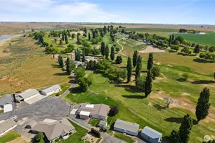 10615 SE Handicap Dr, Warden, WA 98857 - Photo 4