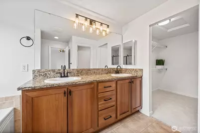 4660 NE 3rd Court #J3, Renton, WA 98059 - Photo 14