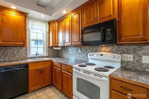 116 E 4th St, Centralia, WA 98531 - Photo 6