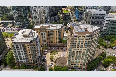 900 Lenora Street #702, Seattle, WA 98121 - Photo 2