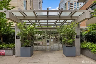 900 Lenora Street #702, Seattle, WA 98121 - Photo 32