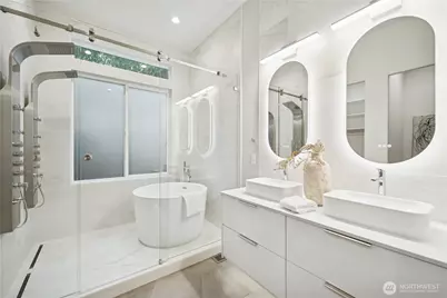 13220 NE 70th Street, Redmond, WA 98052 - Photo 22