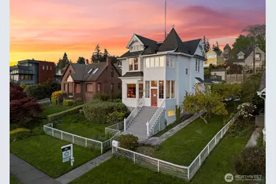 1005 15th Street, Bellingham, WA 98225 - Photo 2