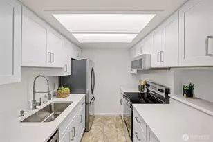 3425 Colby Ave, Everett, WA 98201 - Photo 2